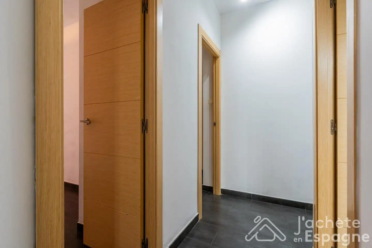 Flat for sale in Valencia  with Heating