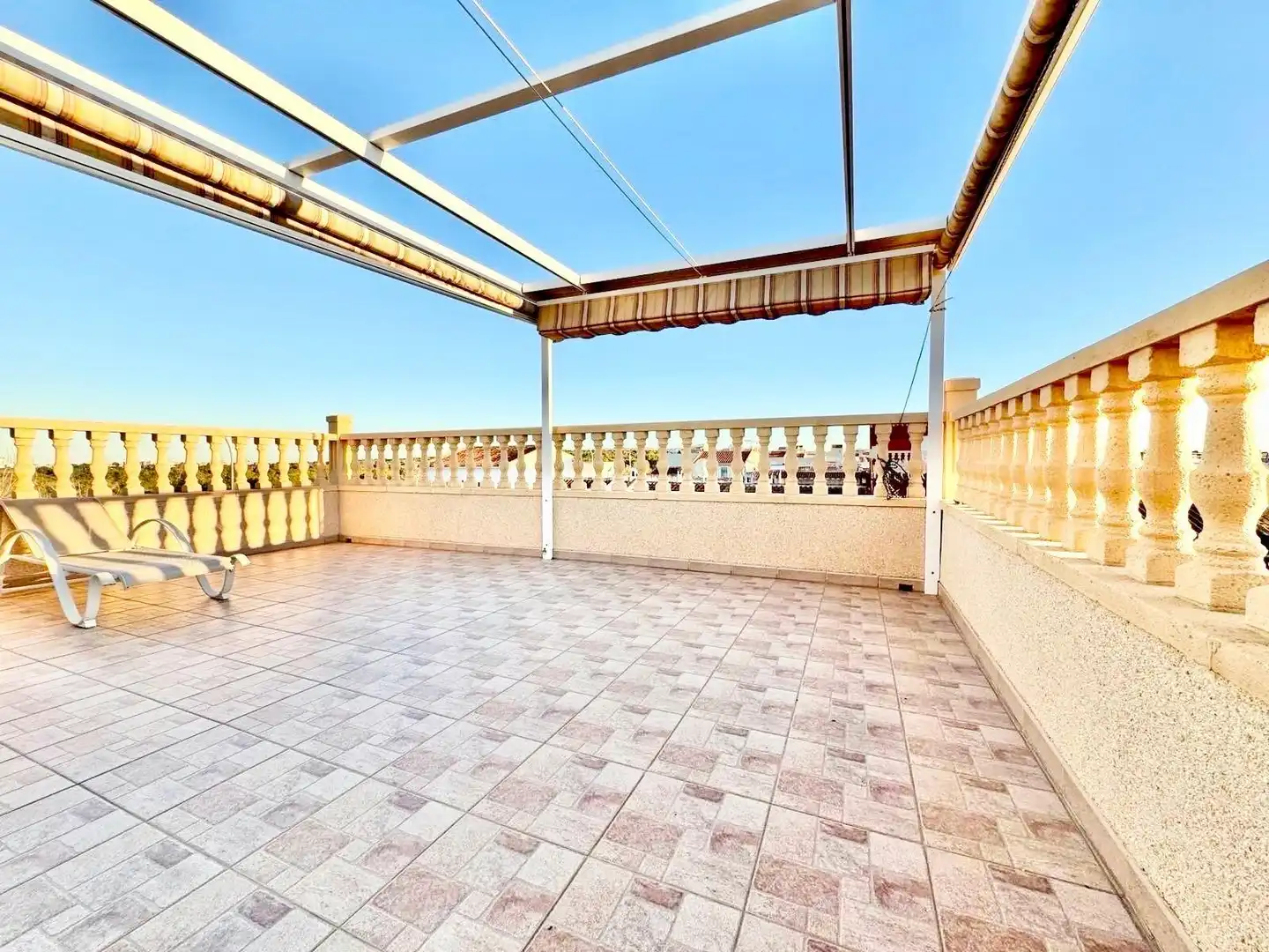 Adosado con terraza en venta en RODRIGO, imagen 4