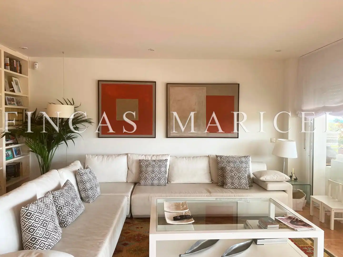 Sala de estar de Casa o chalet en venta en Sitges con Aire acondicionado, Calefacción y Jardín privado