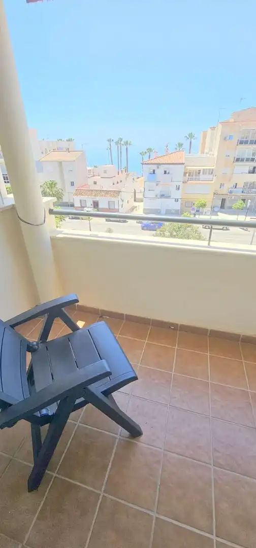 Terrasse von Wohnungen zum Verkauf in Algarrobo mit Terrasse, Schwimmbad und Möbliert