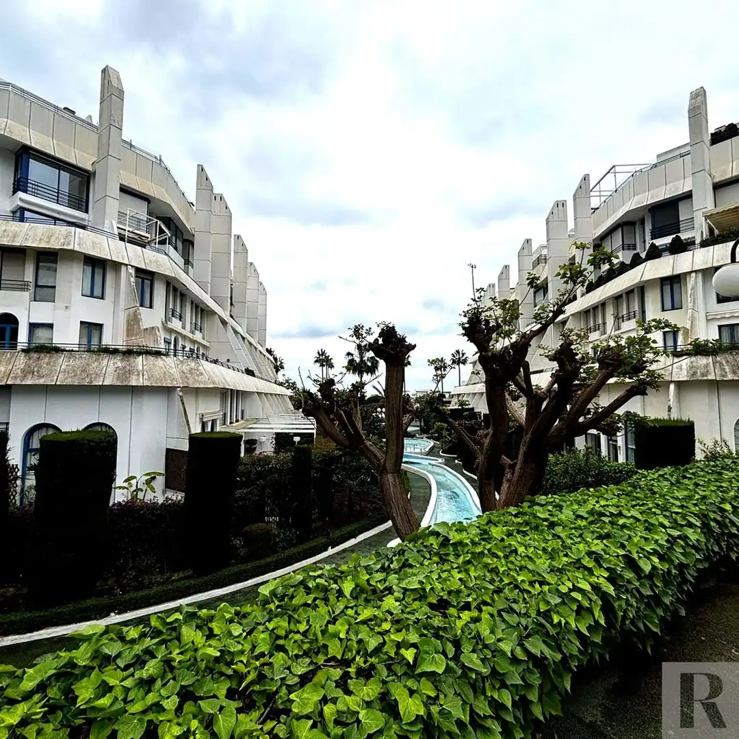 Vista exterior de Pis en venda en Marbella amb Aire condicionat, Calefacció i Terrassa
