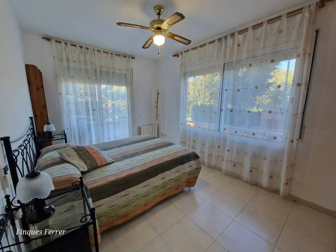 Habitación de Piso de alquiler en Cubelles con Aire acondicionado, Calefacción y Jardín privado