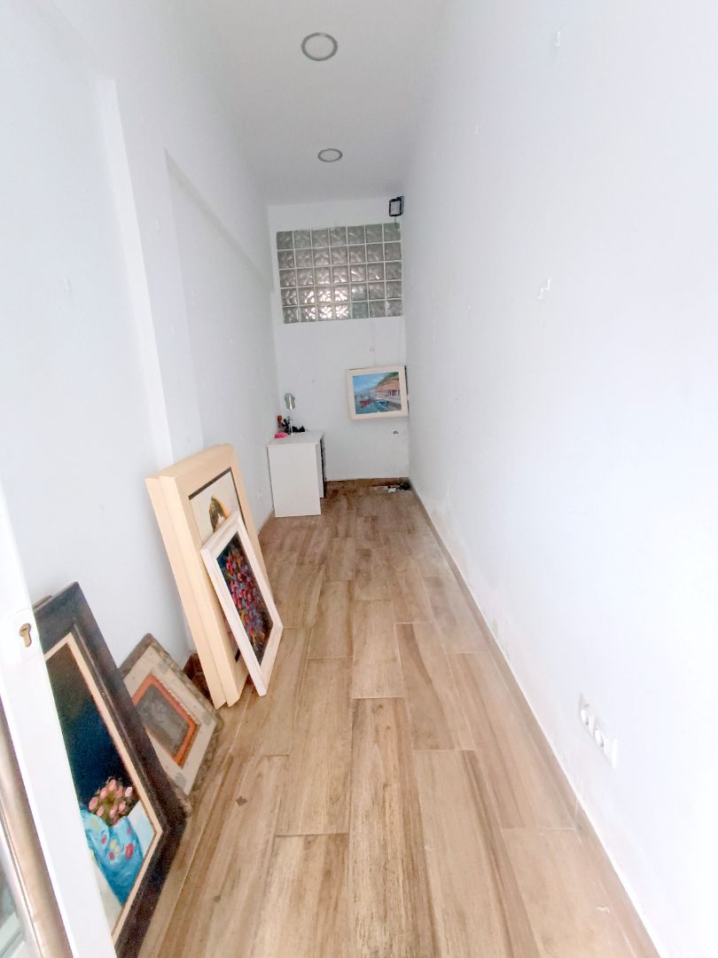 Local de lloguer a Calle Ardigales, Centro