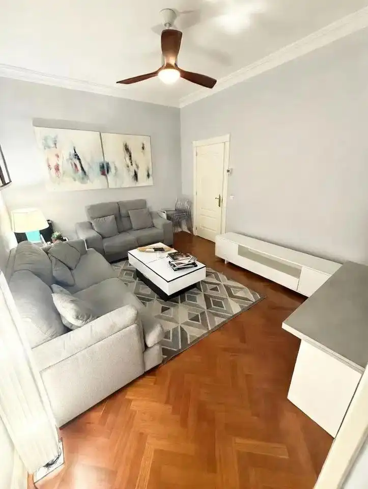 Sala de estar de Planta baja de alquiler en Madrid con Aire acondicionado y Amueblado