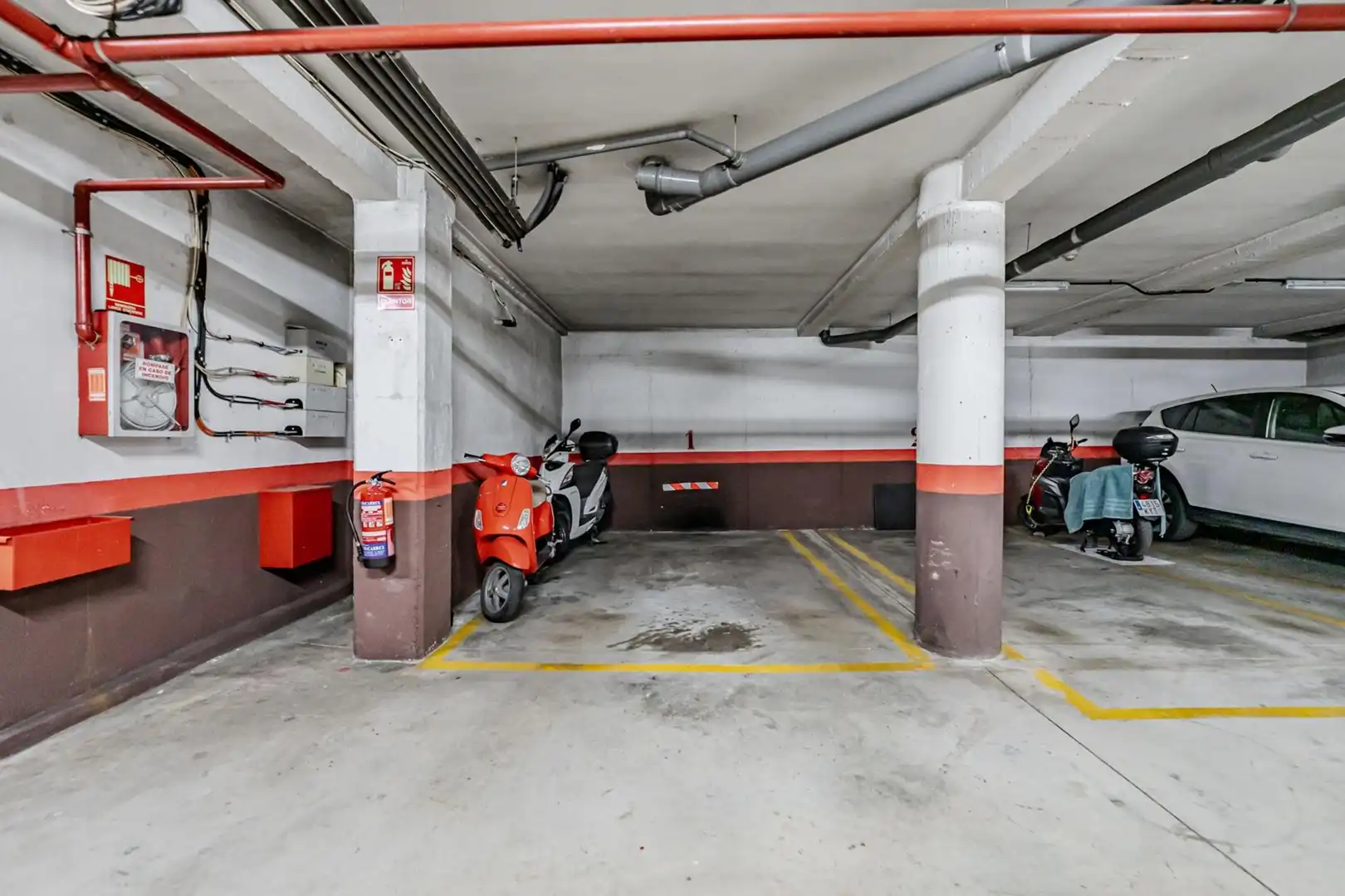 Parking de Ático en venta en Madrid con Aire acondicionado, Calefacción y Terraza