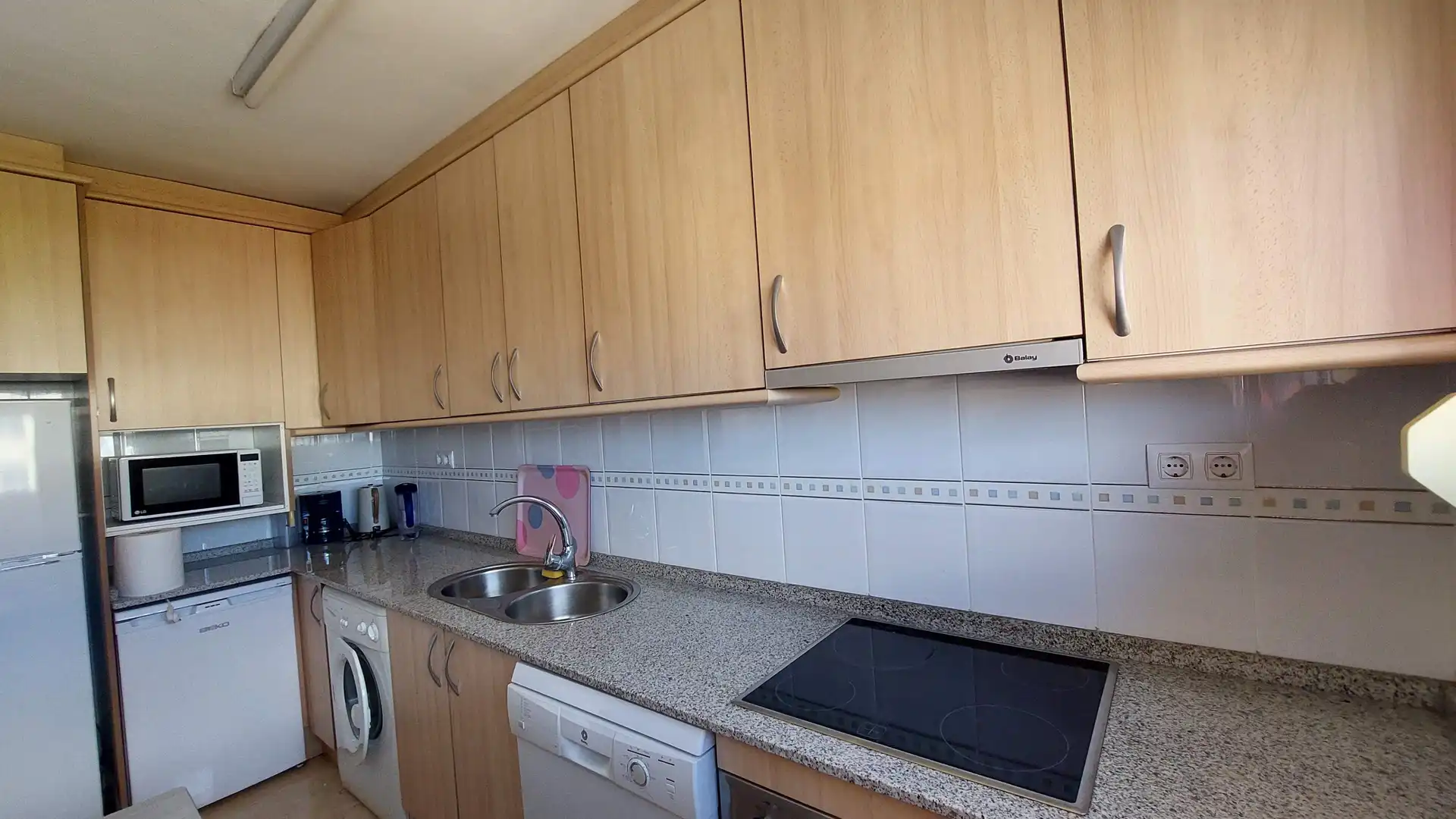 Cuina de Pis en venda en Salou amb Terrassa, Moblat i Balcó