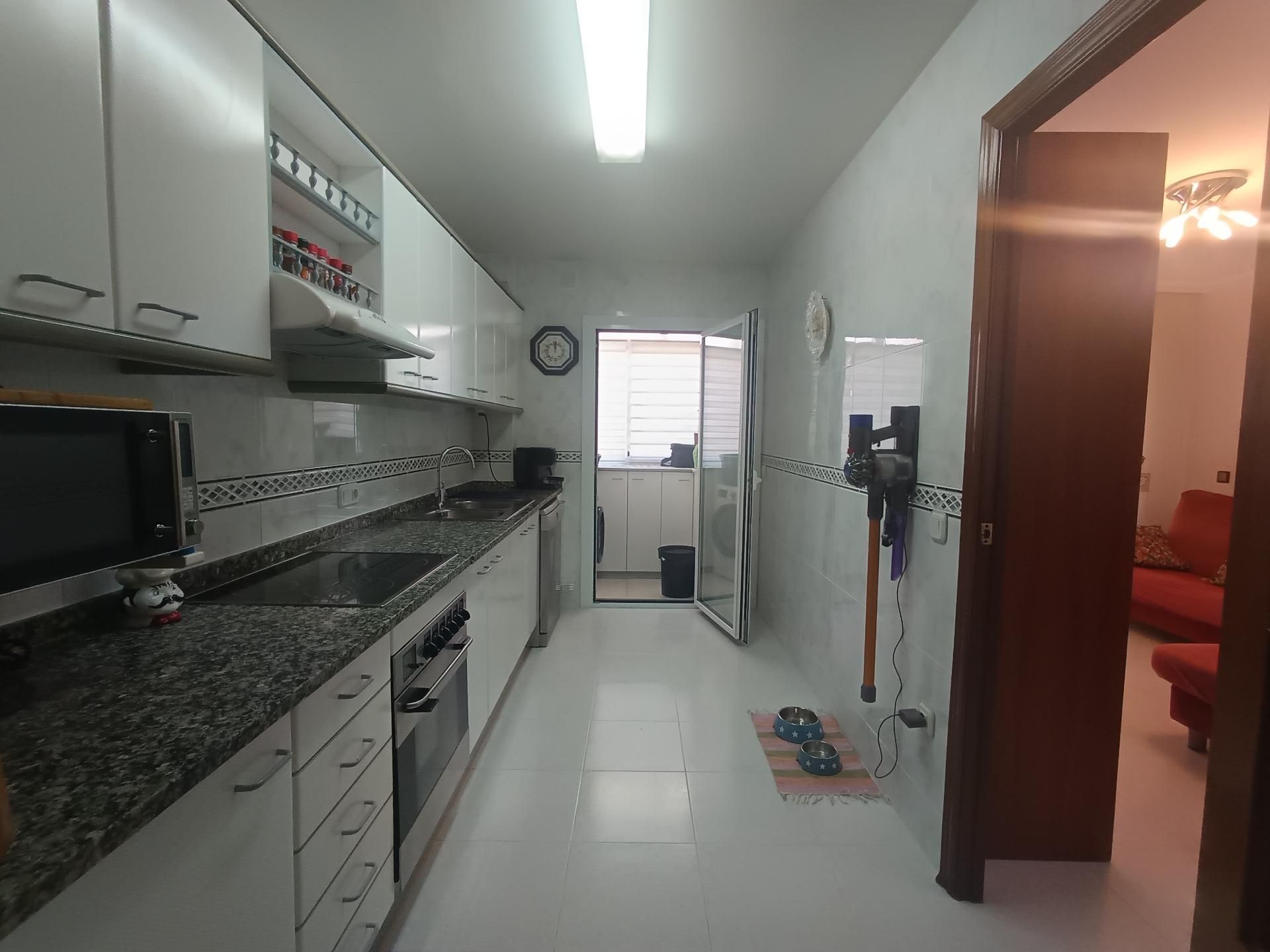 Kitchen of Flat for sale in Vilanova i la Geltrú  with Air Conditioner, Heating and Terrace