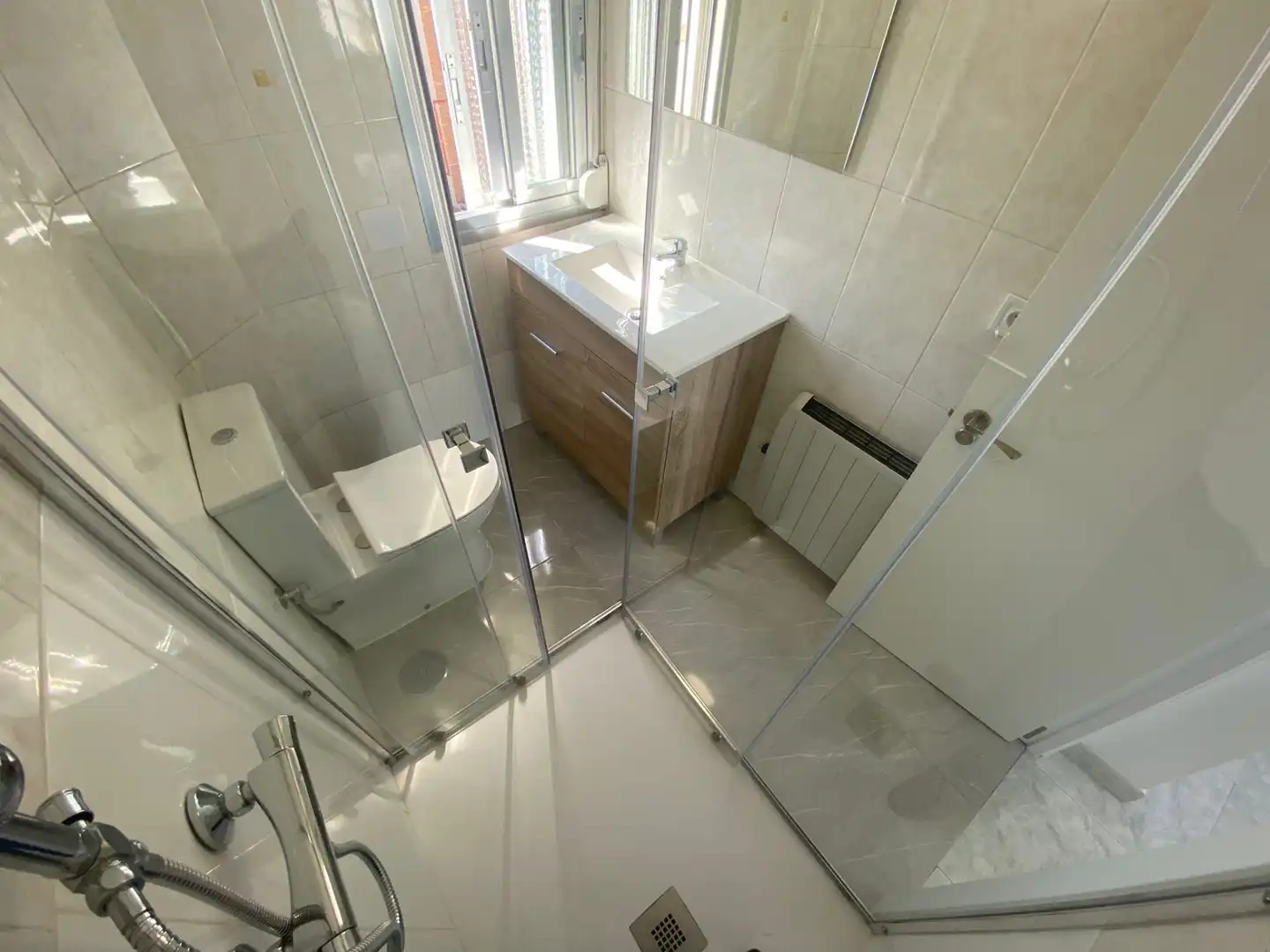 Bathroom of Attic for rent in Madrid  with Heating, Terrace and Furnished