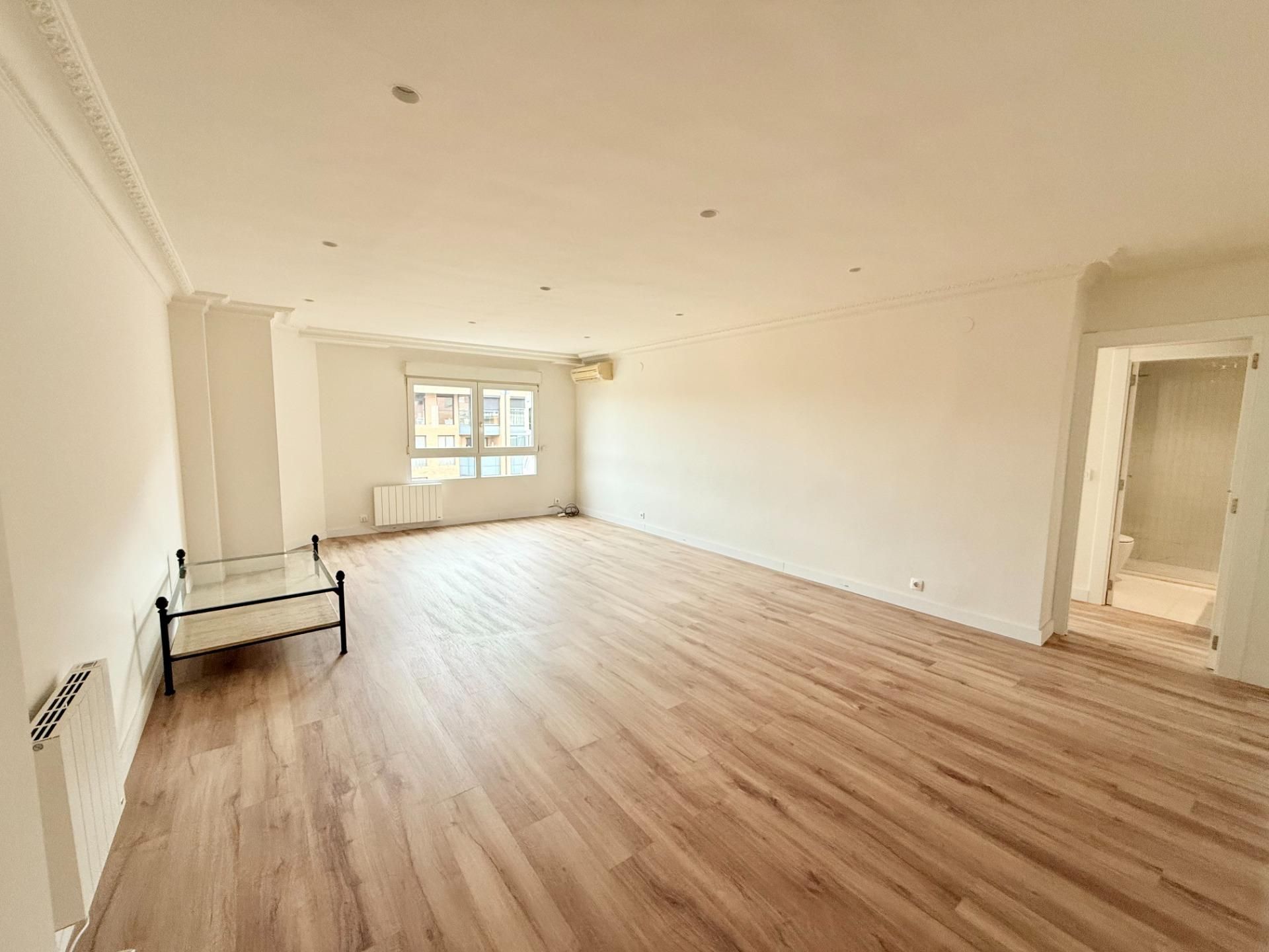 Flat to rent in Calle EDUARDO BOSCA, Mestalla