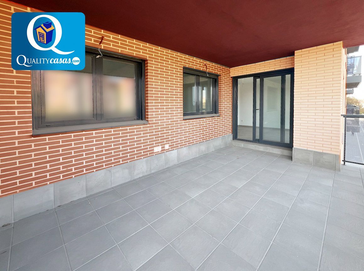 Vista exterior de Apartamento en venta en Alicante / Alacant con Aire acondicionado, Calefacción y Terraza