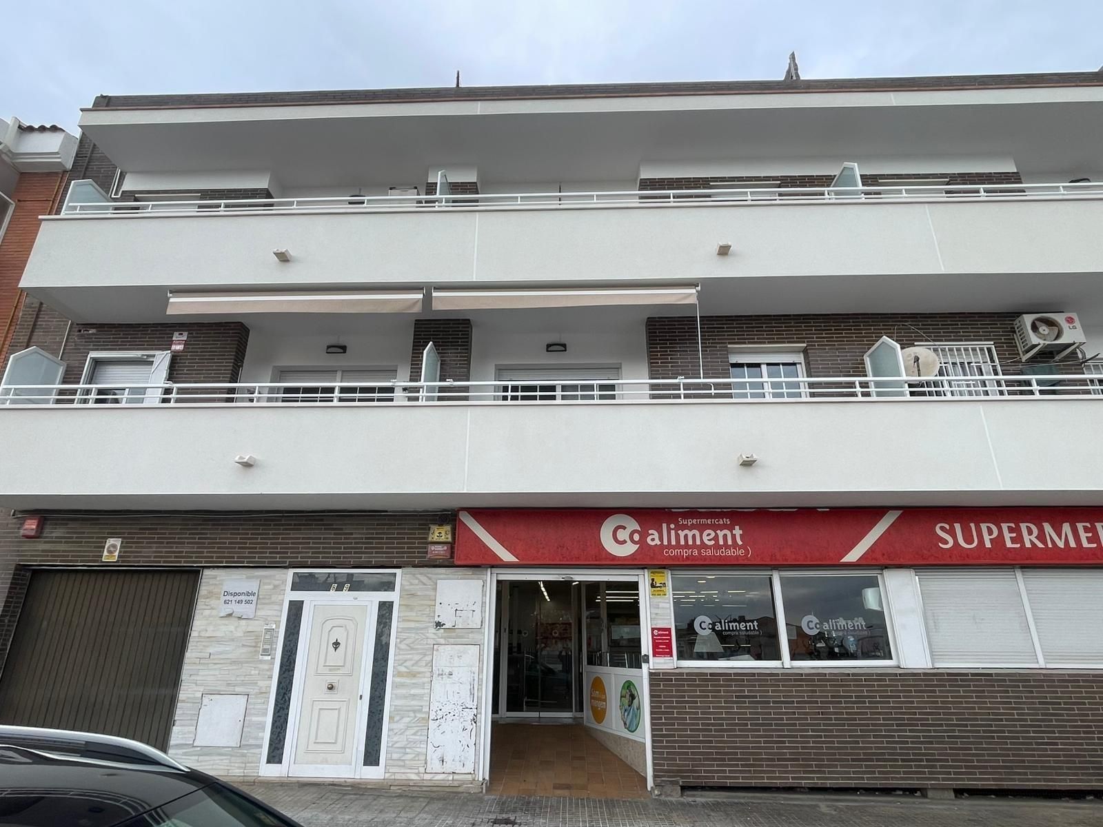 Vista exterior de Pis en venda en Cubelles amb Terrassa i Balcó