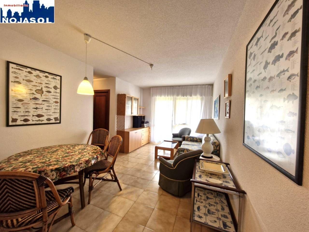 Sala d'estar de Apartament en venda en Noja amb Terrassa, Moblat i Balcó