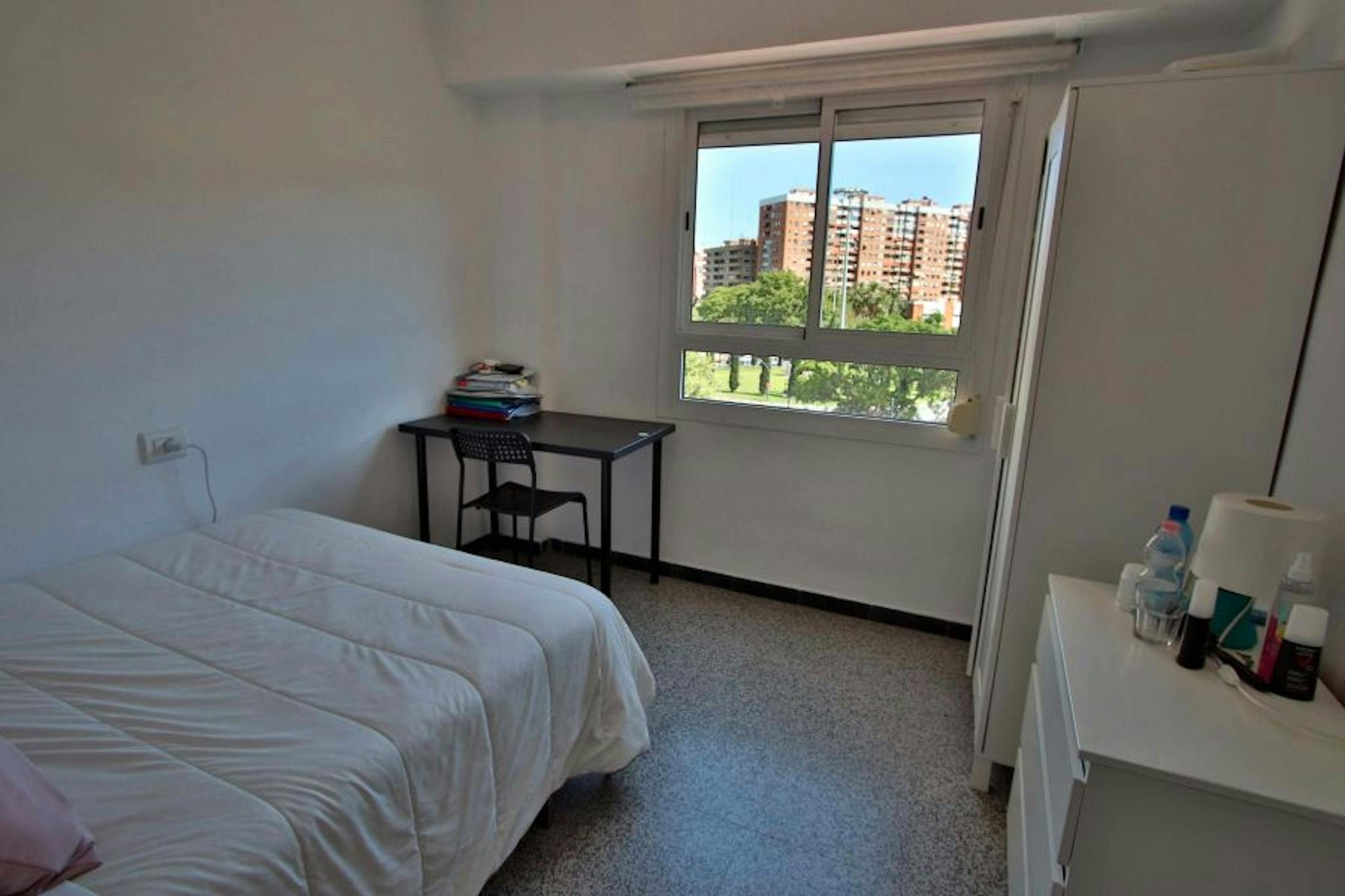 Dormitori de Pis per a compartir en  Valencia Capital amb Calefacció i Rentadora