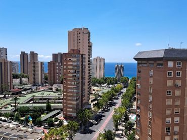 Flat with pool for sale in Avenida Europa