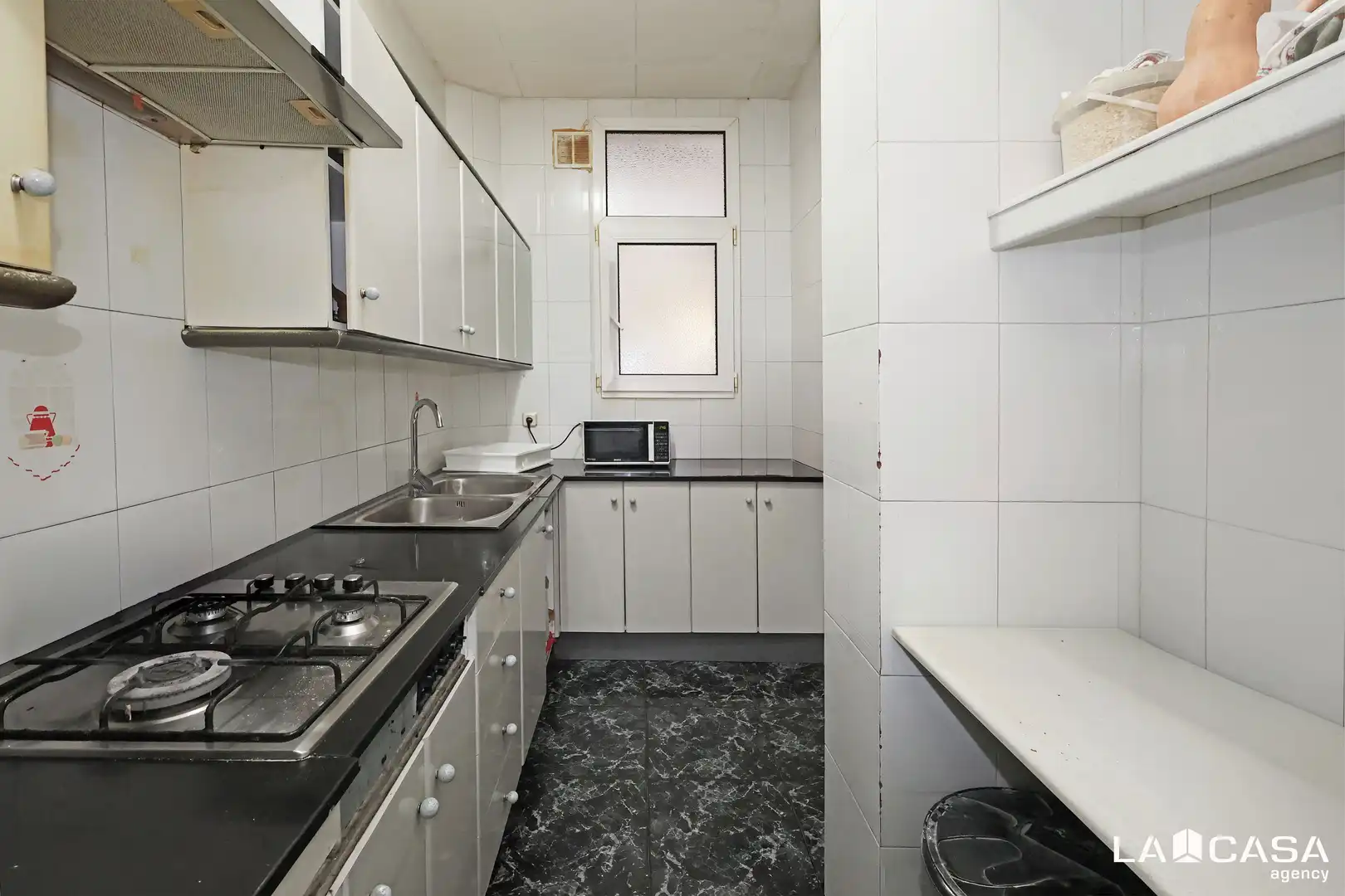Cocina de Piso en venta en Barcelona con Balcón