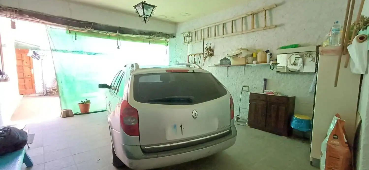 Aparcament de Casa o xalet en venda en Valderrey amb Calefacció, Terrassa i Traster