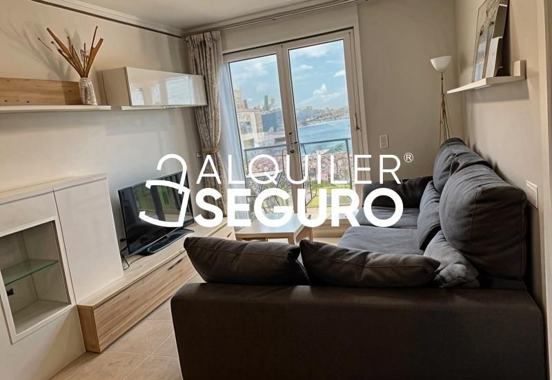 Sala de estar de Piso de alquiler en Hazas de Cesto con Calefacción, Terraza y Piscina