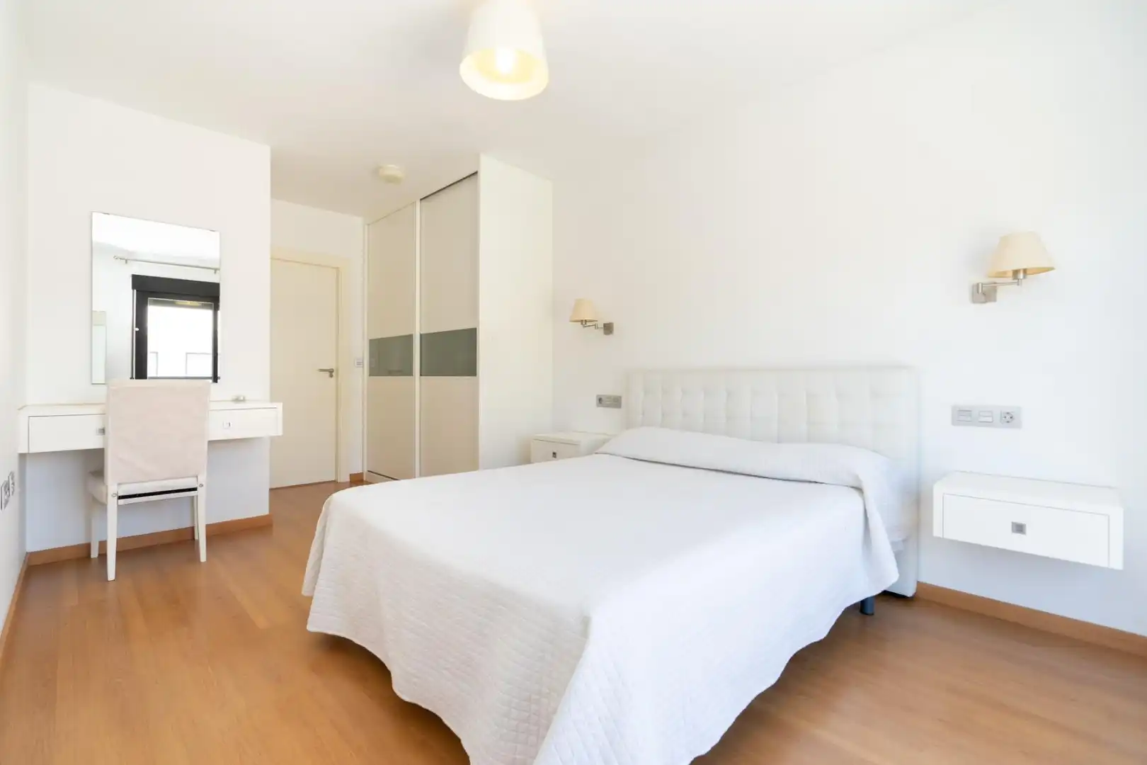 Habitación de Casa adosada en venta en Motril con Aire acondicionado, Terraza y Trastero