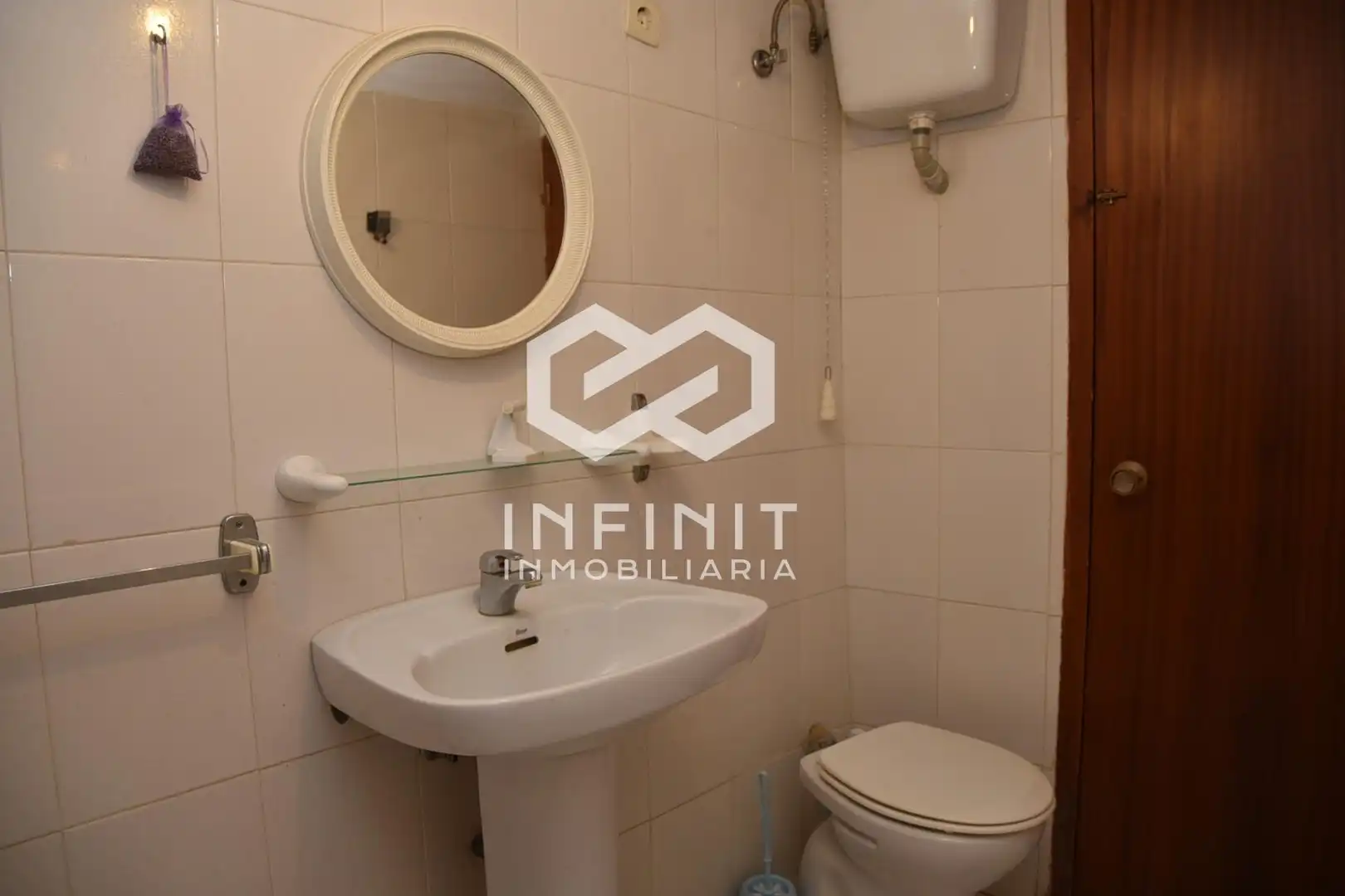 Bathroom of Houses for sale in Muduex  with Private garden, Storage room and Balcony