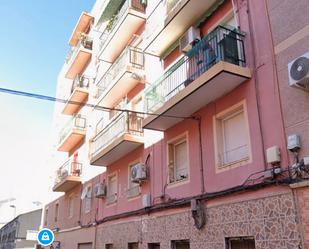 Vista exterior de Pis en venda en Elche / Elx amb Moblat i Balcó
