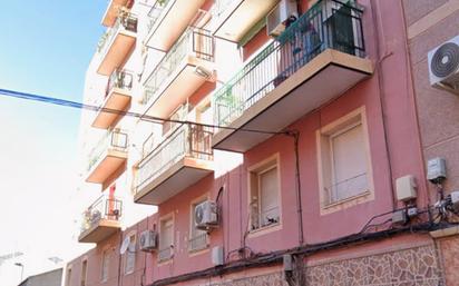 Vista exterior de Pis en venda en Elche / Elx amb Moblat i Balcó