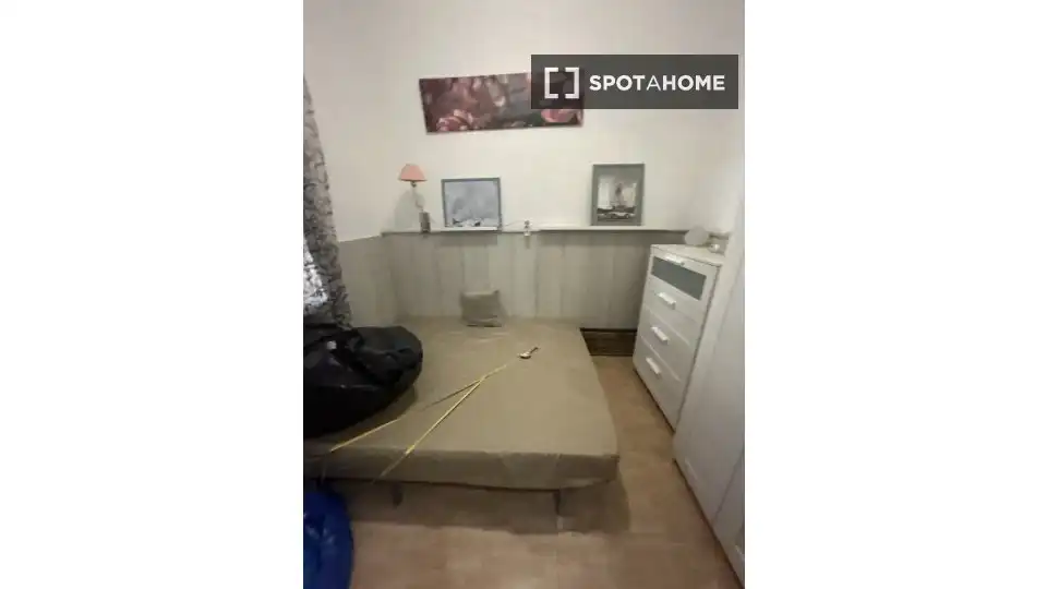 Room in Arenales - Lugo - Avda. Marítima