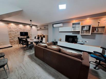 Living room of Single-family semi-detached for sale in Mataró  with Air Conditioner, Heating and Parquet flooring