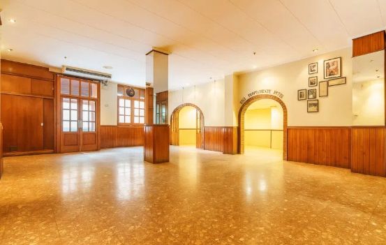 Premises for sale in  Valencia Capital