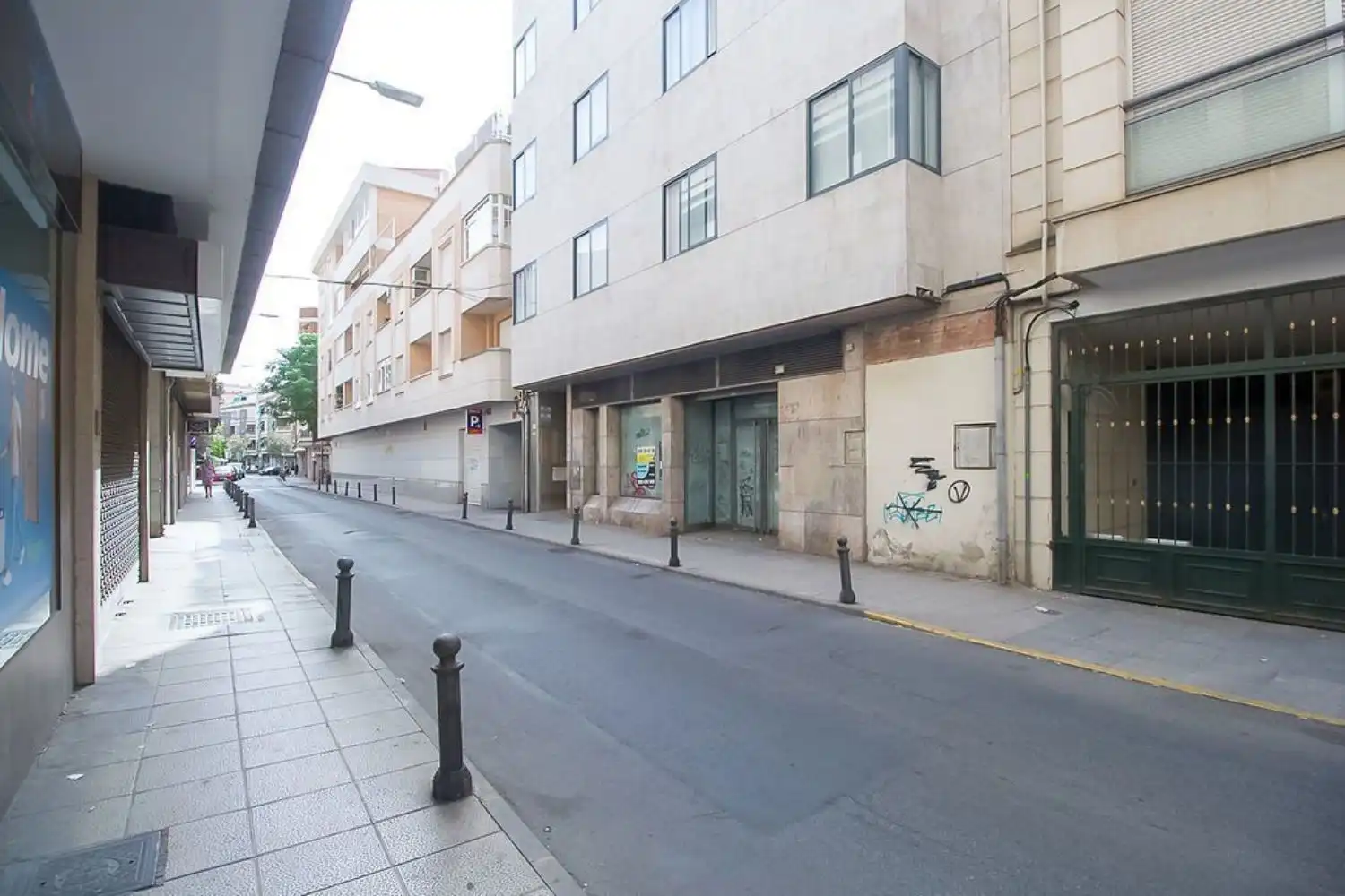 Exterior view of Commercial properties for sale in Ciudad Real  with Air Conditioner