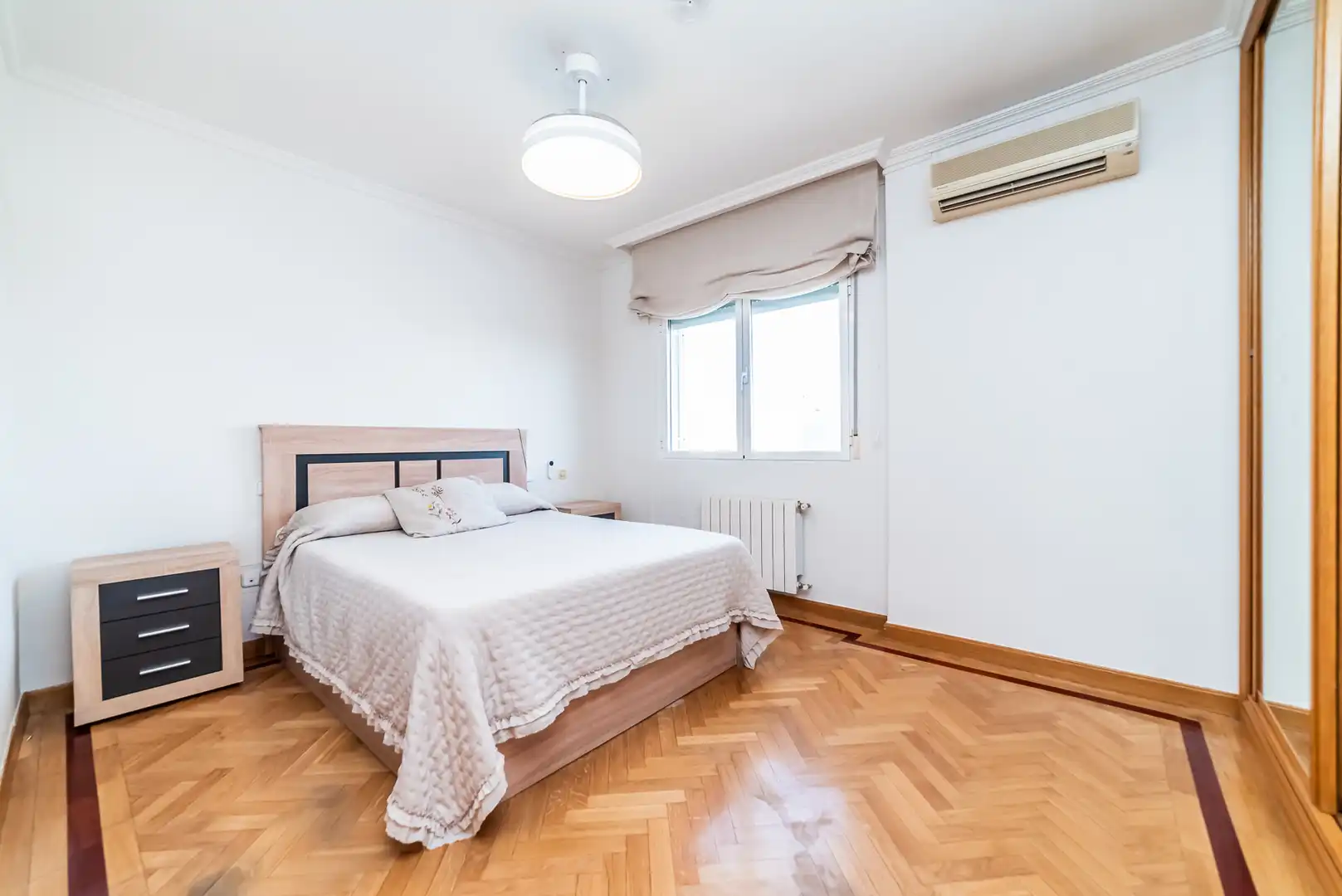Habitación de Casa o chalet en venta en Illescas con Aire acondicionado, Calefacción y Jardín privado