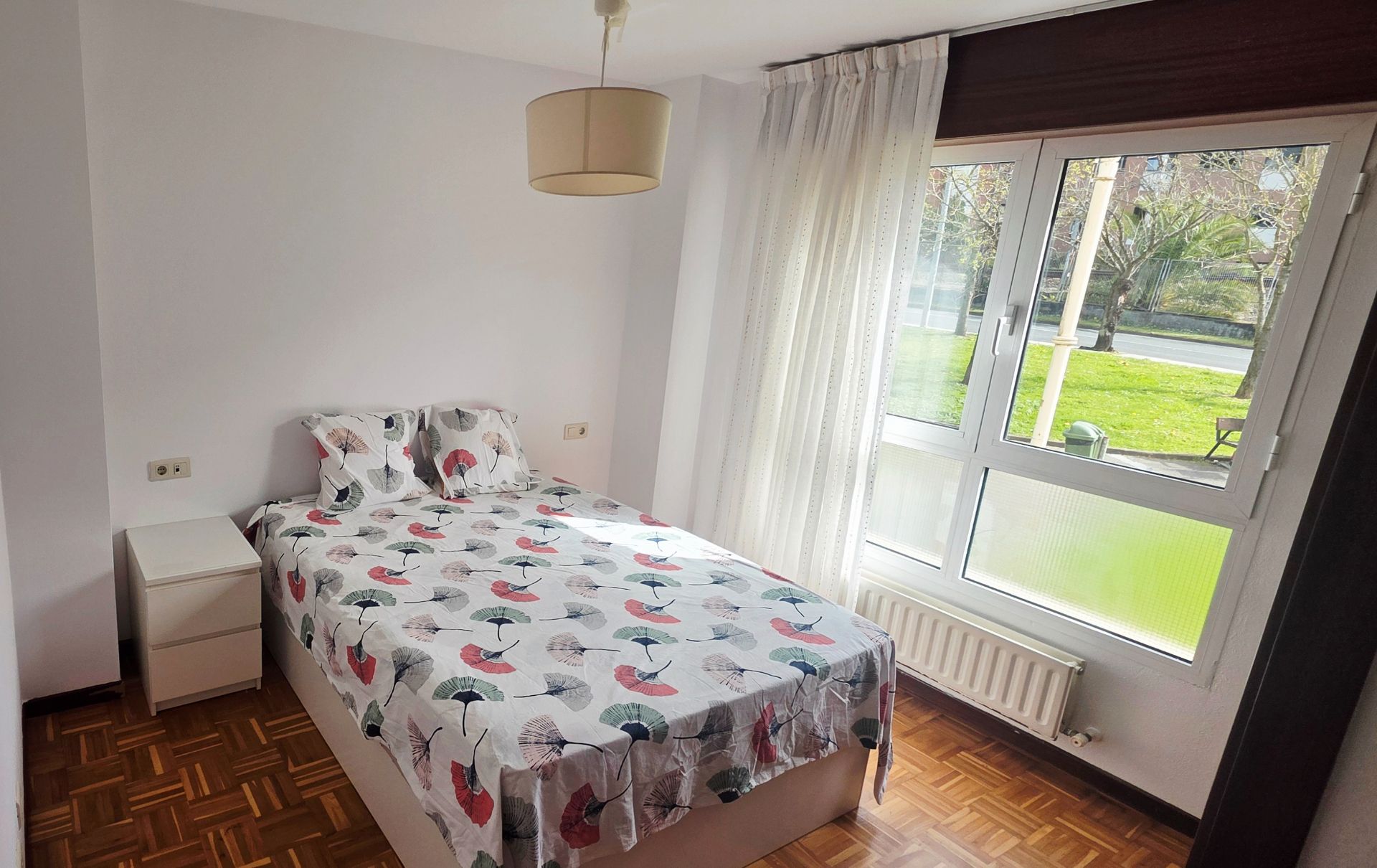 Dormitori de Pis de lloguer en Arrigorriaga amb Calefacció, Parquet i Moblat