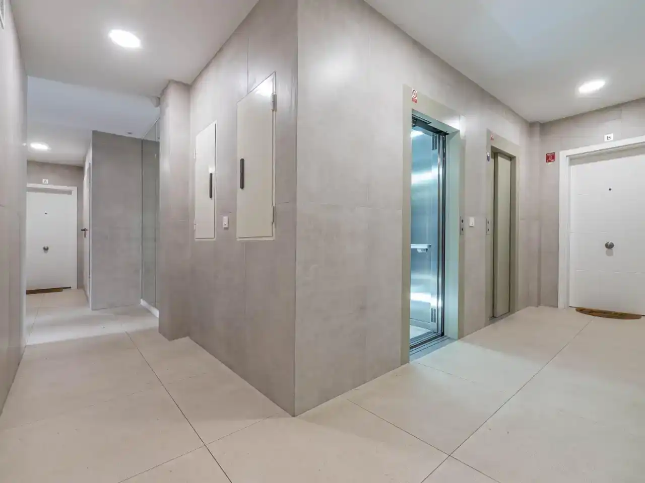 Flat for rent in Granada  with Air Conditioner, Swimming Pool and Furnished