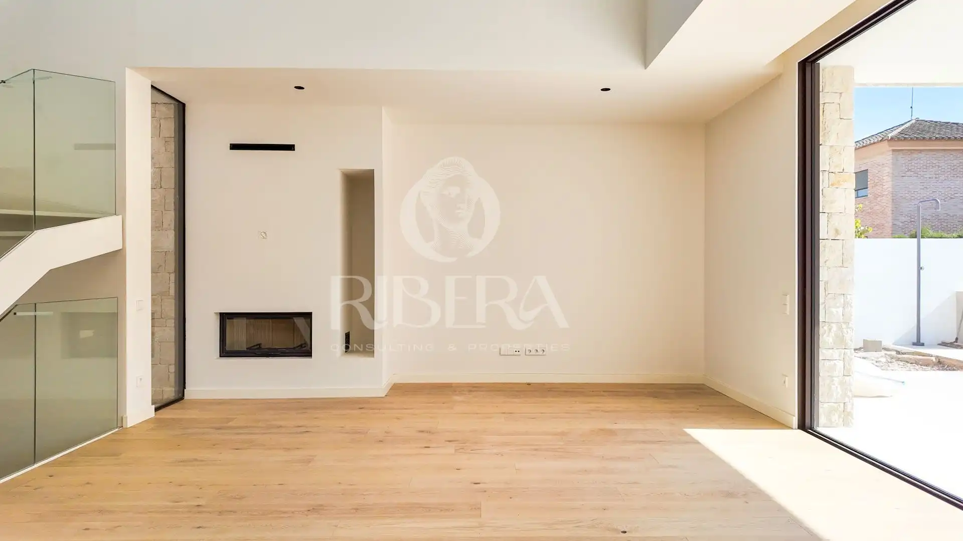 Sala de estar de Casa o chalet en venta en L'Eliana con Aire acondicionado, Calefacción y Jardín privado
