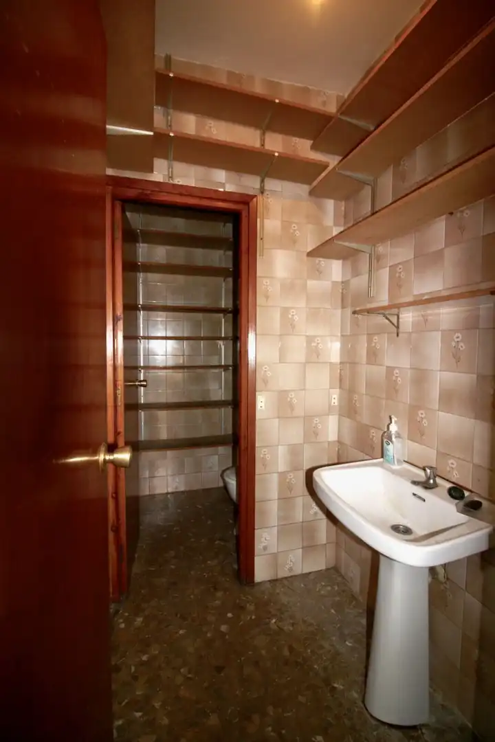 Local comercial de lloguer a Calle Eladia Montesino-Espartero 4, imagen 5