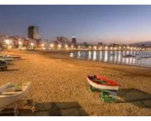 Vista exterior de Casa o xalet en venda en Las Palmas de Gran Canaria amb Terrassa i Moblat