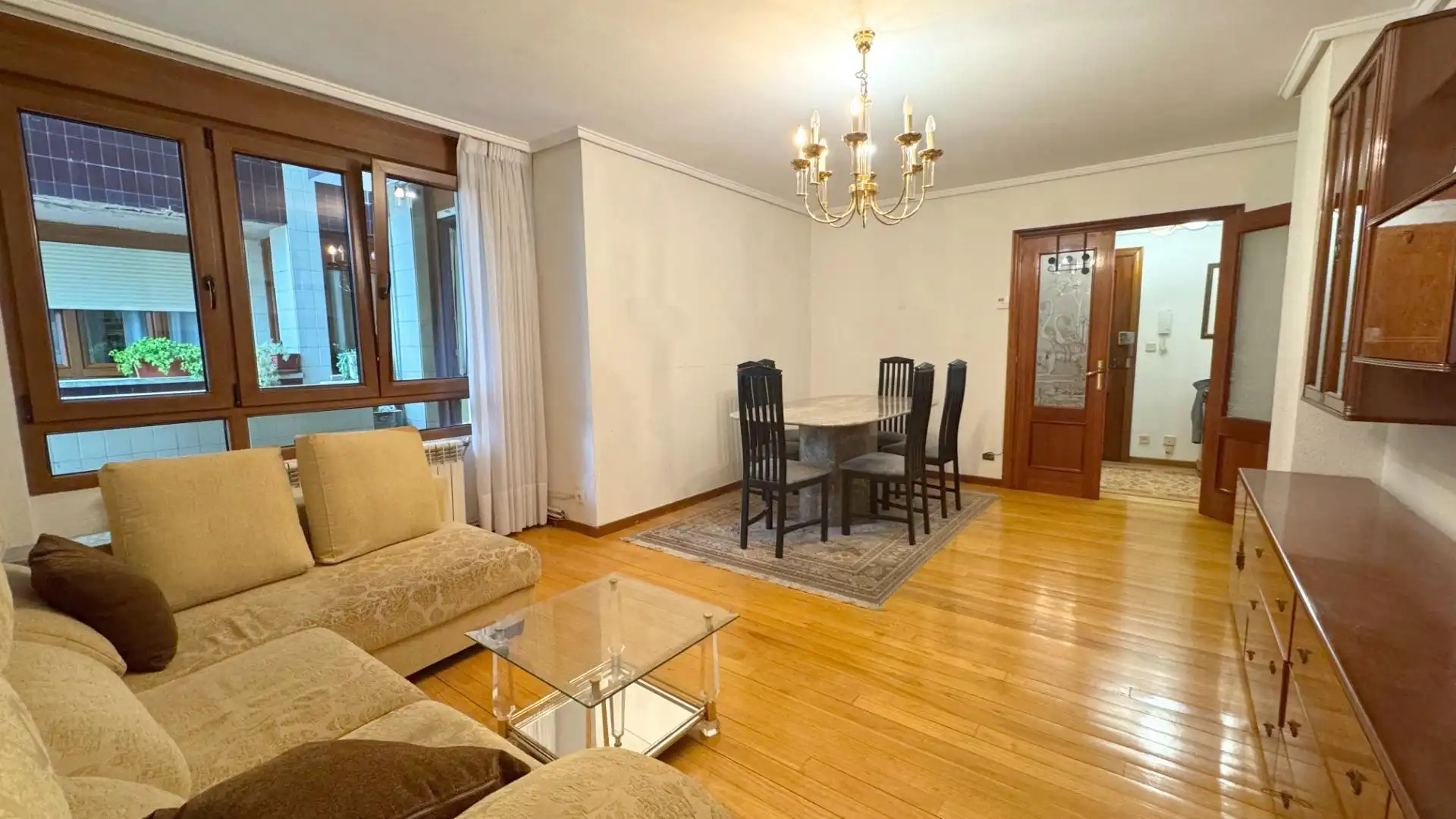 Sala d'estar de Pis en venda en Camargo amb Calefacció i Balcó