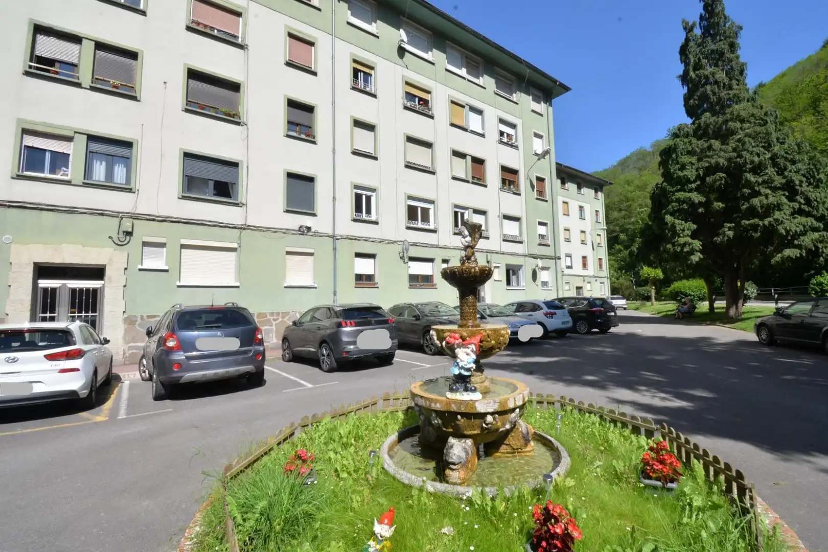 Vista exterior de Pis en venda en Mieres (Asturias) amb Calefacció i Traster