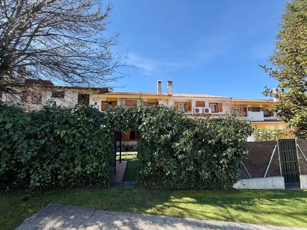 Vista exterior de Casa adosada en venta en Moralzarzal