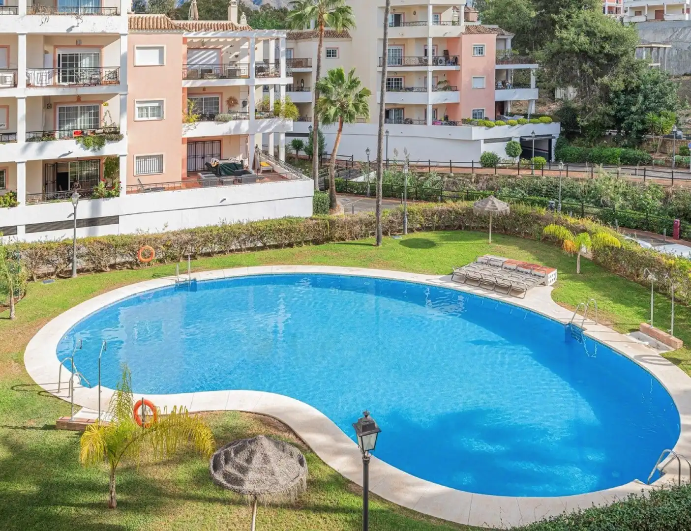 Piscina de Apartamento en venta en Marbella con Aire acondicionado, Calefacción y Terraza
