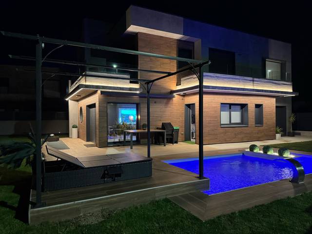 Casa-chalet en Venta en Calle Agapito García Rumayor, 5 en Cueto