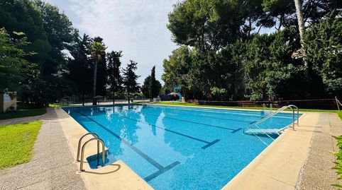 Esta preciosa villa adosada de tres dormitorios y dos baños está situada en la codiciada zona costera de Dehesa de Campoamor, a so, imatge 2