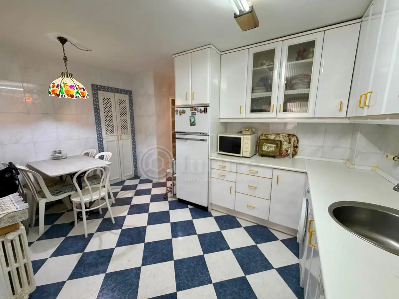 Kitchen of Flat for sale in Salamanca  with Heating, Parquet flooring and Furnished