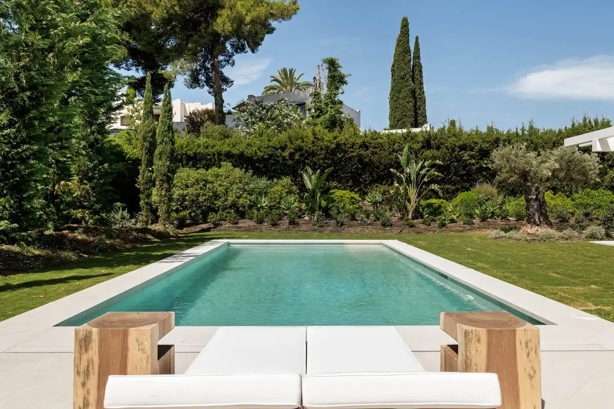 Piscina de Casa o xalet en venda en Estepona amb Aire condicionat, Jardí privat i Terrassa
