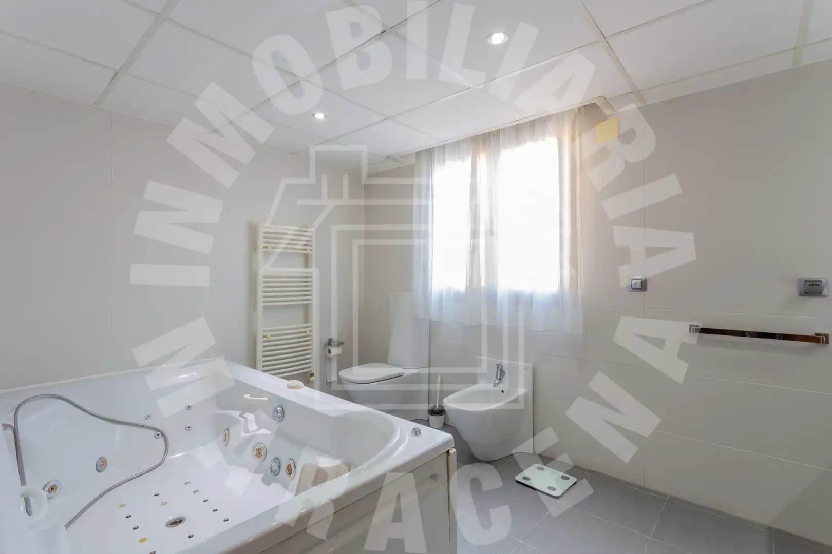 Casa adosada en venta en Maracena
