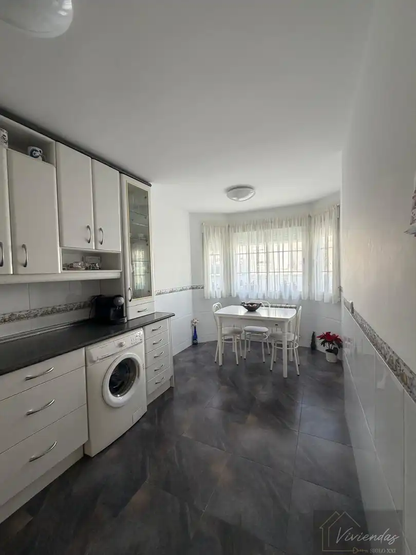 Cocina de Casa o chalet en venta en Boadilla del Monte con Aire acondicionado, Calefacción y Terraza