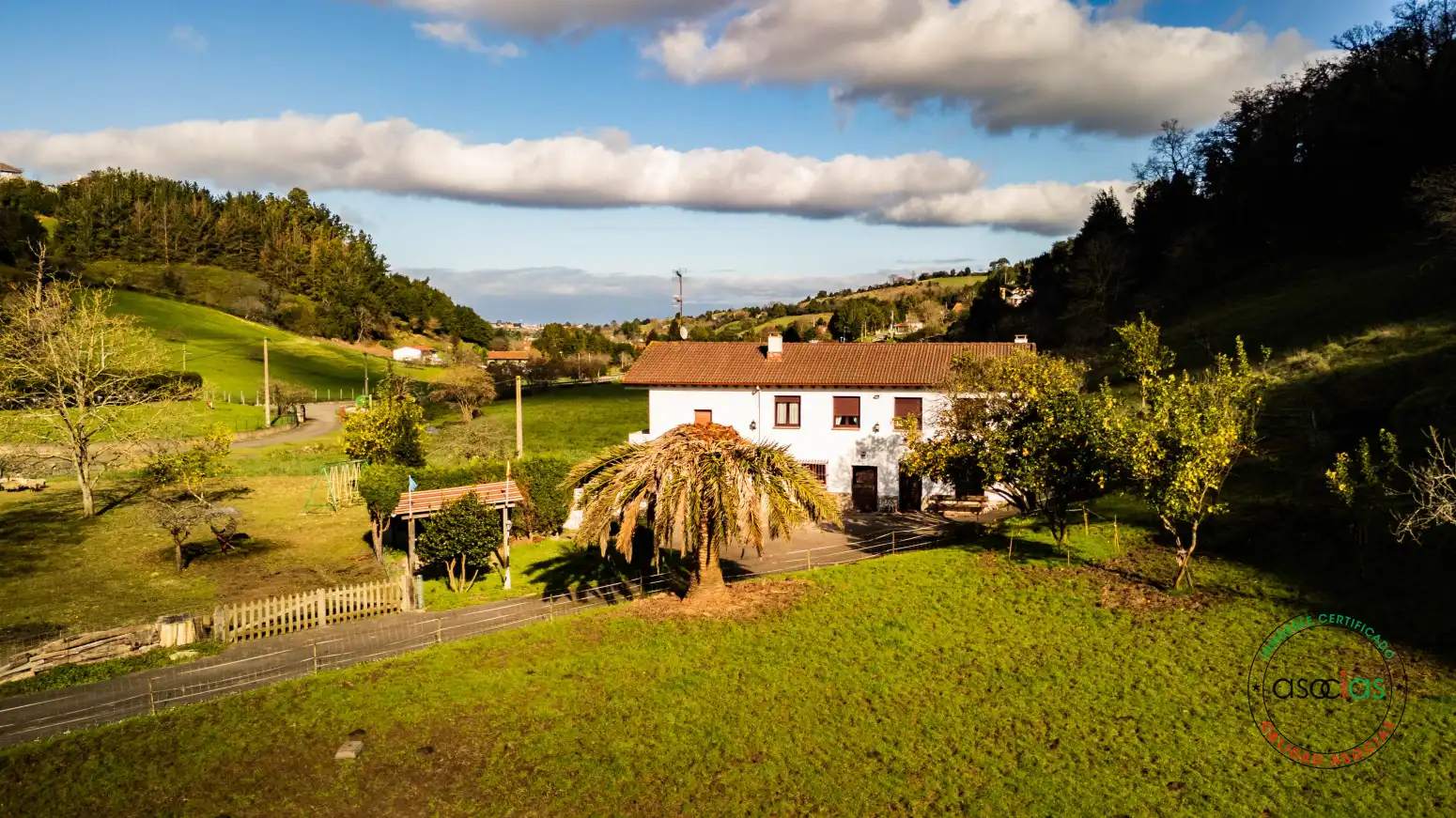Vista exterior de Casa o chalet en venta en Gijón  con Calefacción y Amueblado