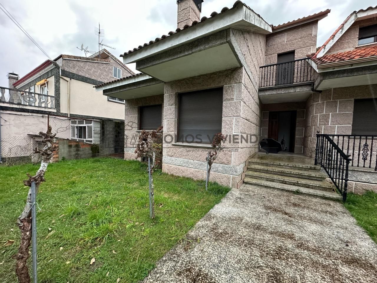 Exterior view of House or chalet for sale in O Carballiño    with Private garden and Terrace