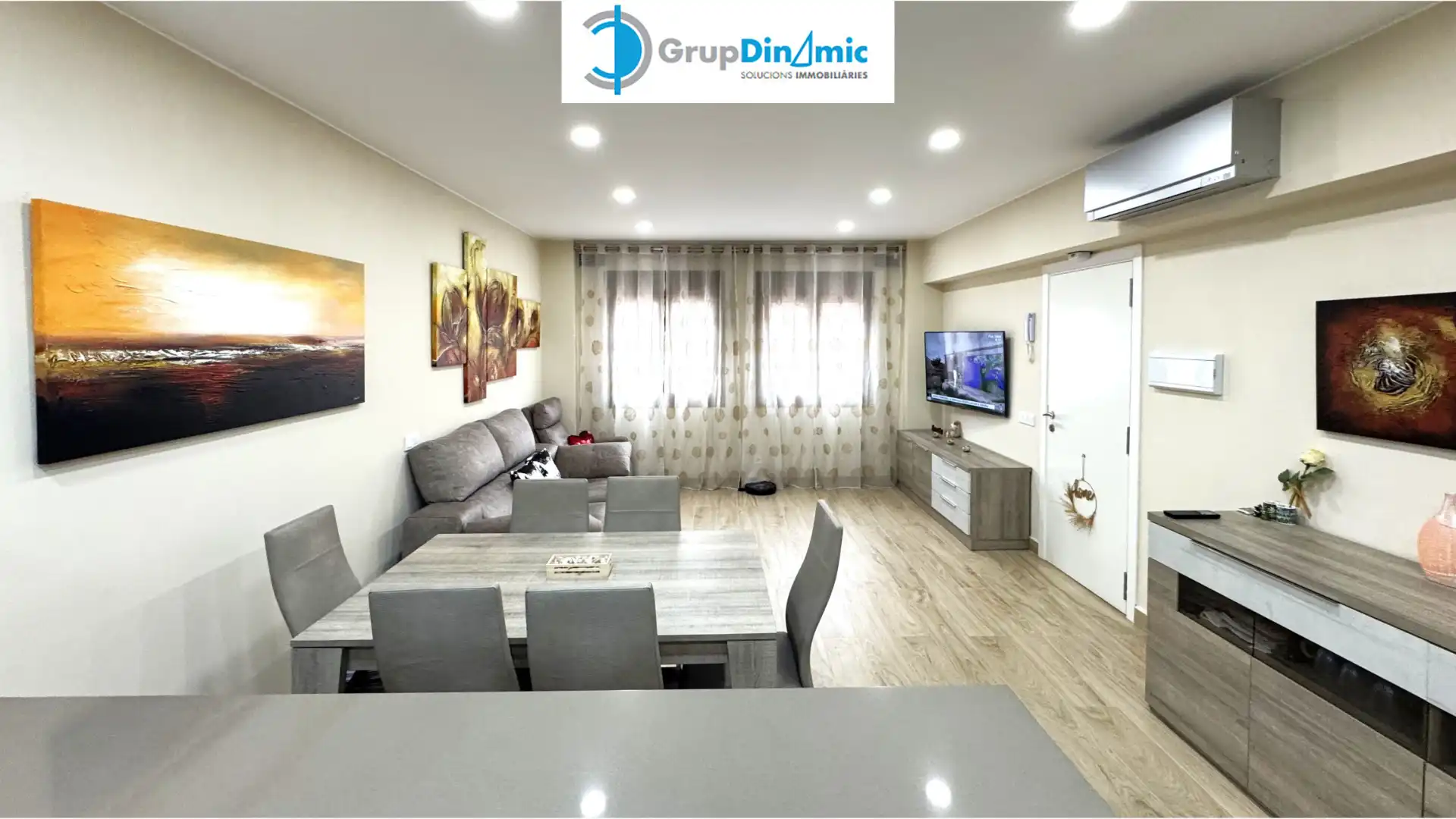 Dining room of Flat for sale in Palamós  with Air Conditioner, Heating and Parquet flooring