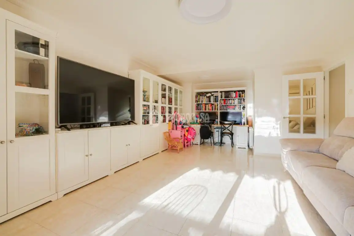 Living room of Flat for sale in Ripollet  with Air Conditioner, Heating and Terrace