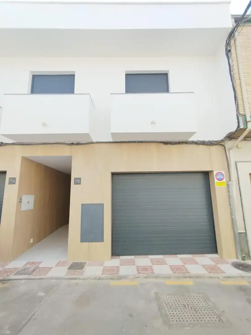Außenansicht von Einfamilien-Reihenhaus zur Miete in Armilla mit Heizung, Balkon und Alarm